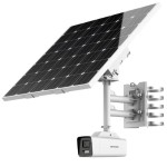 4 MP ANPR motorized zoom AcuSense IP solar powered bullet camera; 4G; built-in battery (360 Wh)