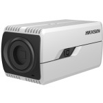 8 MP IP DarkFighter boxkamera; hang I/O; riasztás I/O